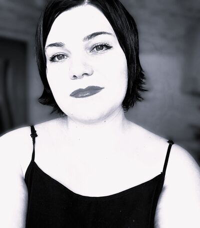  ,   Mila, 39 ,   c 