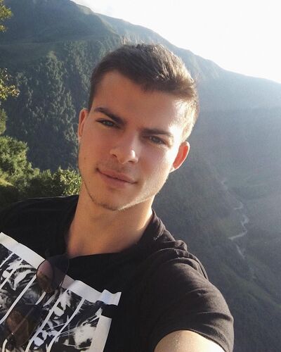  ,   Maxim, 25 ,   ,   