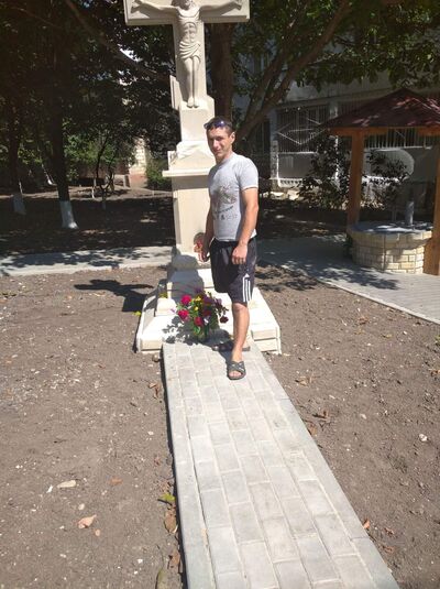  ,   Victor, 32 ,   ,   , 