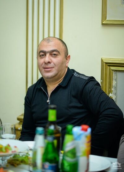  ,   Davit, 43 ,   ,   , c 
