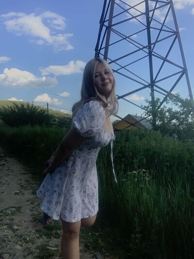  ,   Veronika, 20 ,   ,   