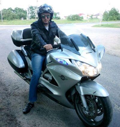  ,   Alex, 43 ,   c 