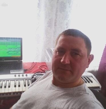  ,   Tolick, 45 ,  
