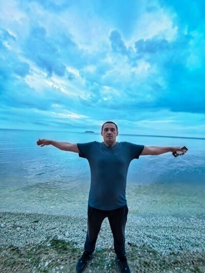  ,   Aleksandr, 42 ,   c 