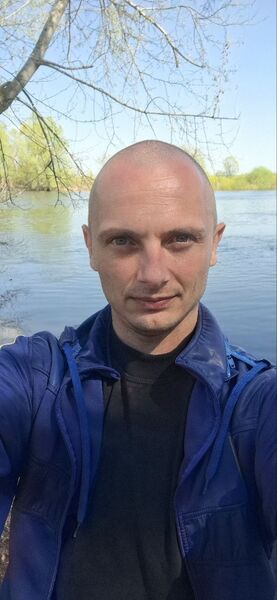  ,   Sergei, 37 ,   ,   