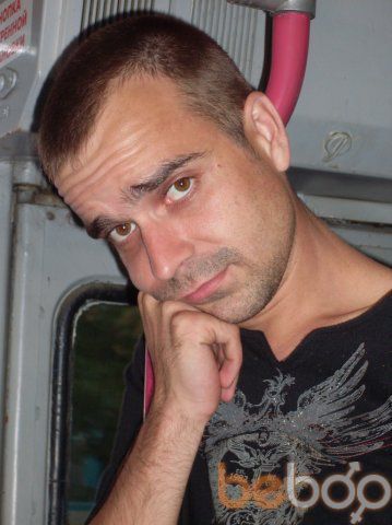  ,   Maikl, 41 ,  