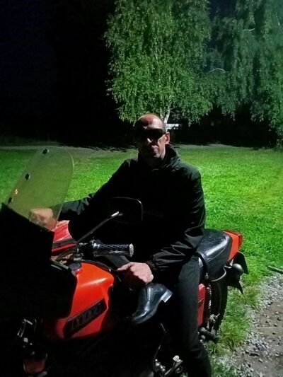  ,   Alex, 40 ,   c 