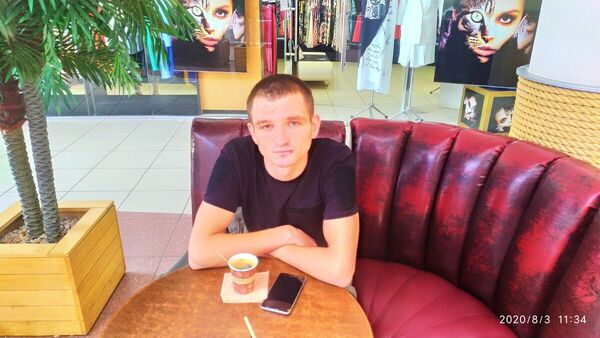  ,   Viktor, 32 ,   ,   , c 