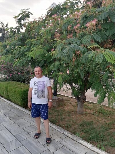  ,   Artyom, 52 ,   ,   