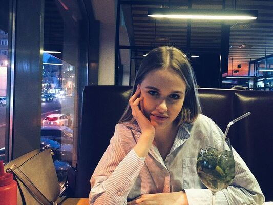  ,   Tani, 27 ,   ,   