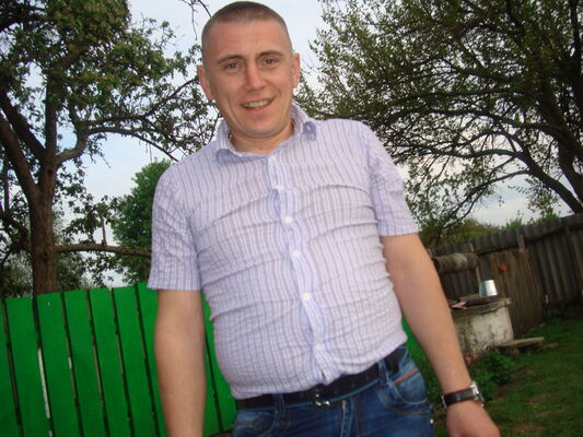  -,   Sasha, 43 ,   