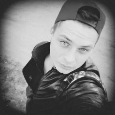  ,   Evgenii, 25 ,  