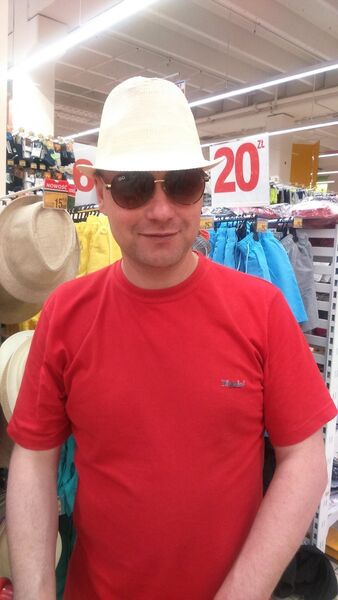  ,   Wadim, 52 ,   