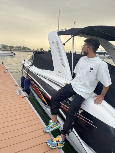  ,   BARMAN, 28 ,   ,   