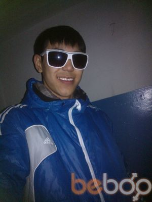  ,   Aibek, 33 ,   