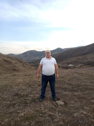  ,   Ayk, 54 ,   ,   