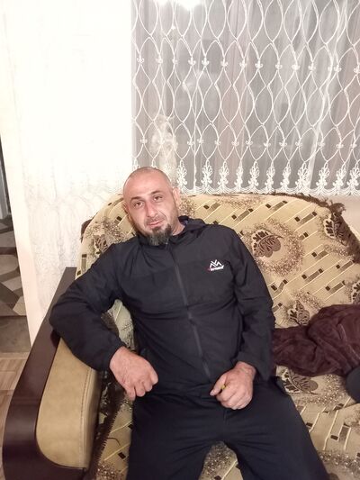  ,   Arman, 36 ,   ,   