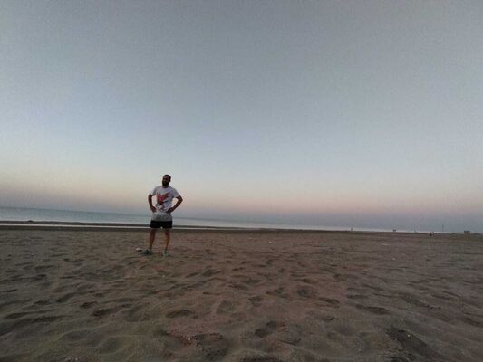  ,   Ruslan, 42 ,   ,   , c , 