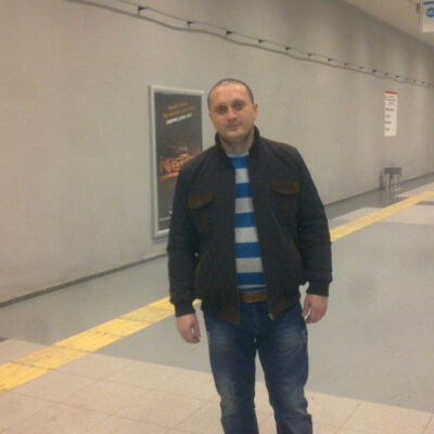  ,   Gio, 42 ,   
