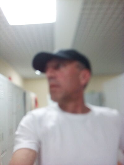  ,   Feliks, 44 ,  
