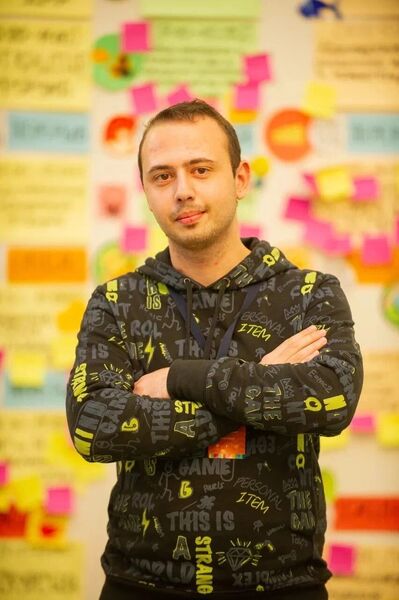 ,   Petros, 23 ,   ,   , c , 