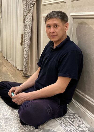  ,   Anuar, 41 ,   c 
