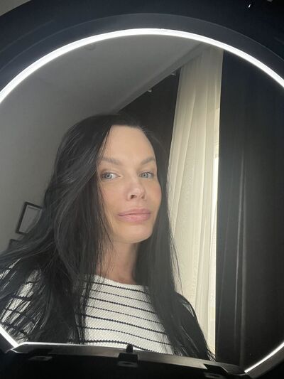  ,   Catherine, 44 ,   c 