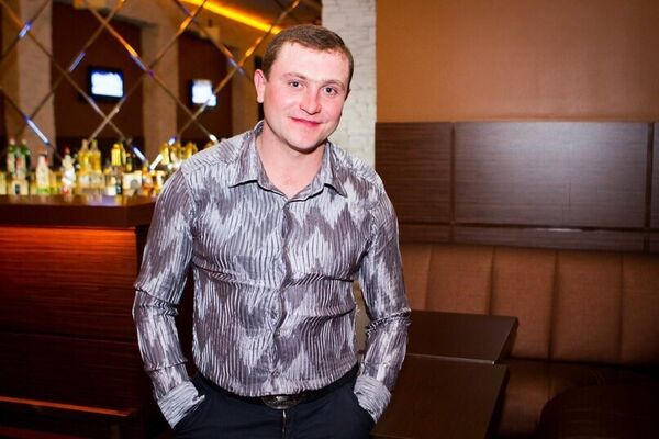  ,   Sergey, 38 ,  