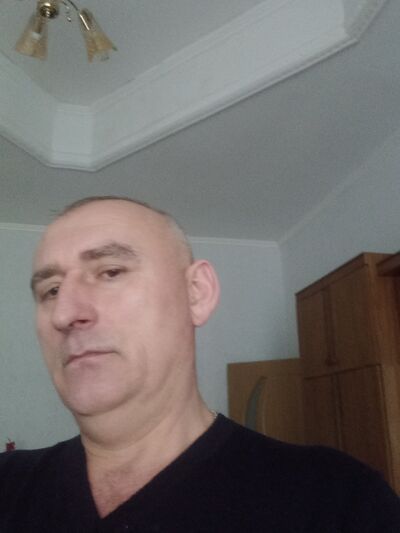  ,   Mihail, 52 ,  