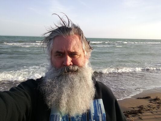 ,   Serguej, 62 ,  