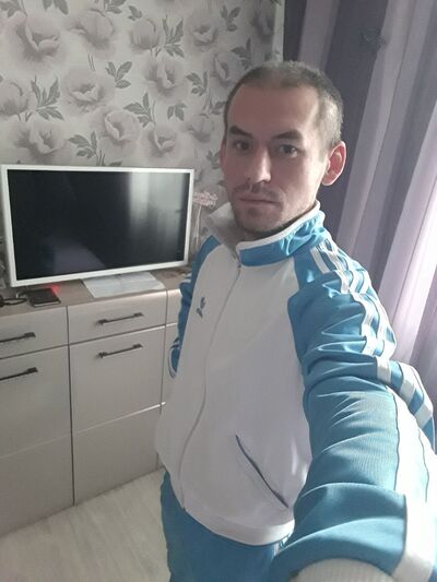  ,   Mikhail, 33 ,  