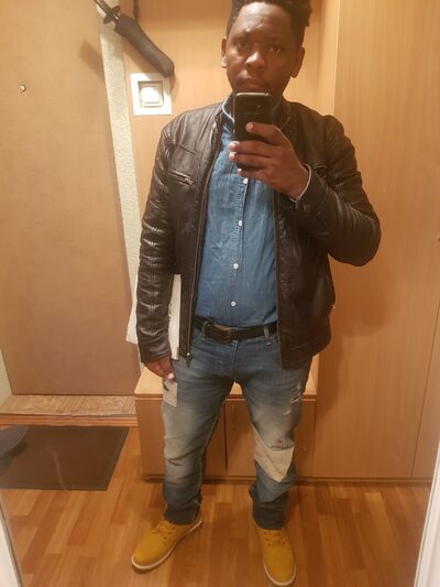  ,   Maxim, 34 ,   ,   