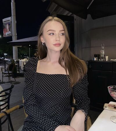  ,   Veronica, 25 ,   ,   