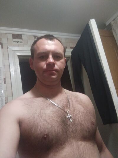  ,   Alex, 42 ,   ,   