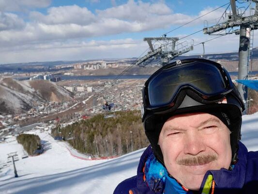  ,   Petr, 64 ,   ,   
