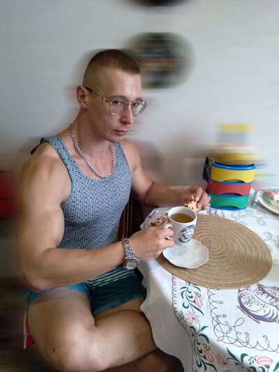  ,   Vladislav, 31 ,   ,   