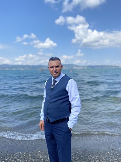  ,   Hakan, 46 ,   ,   