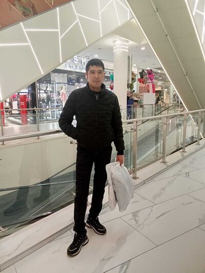  ,   Ahrorbek, 37 ,     , c 