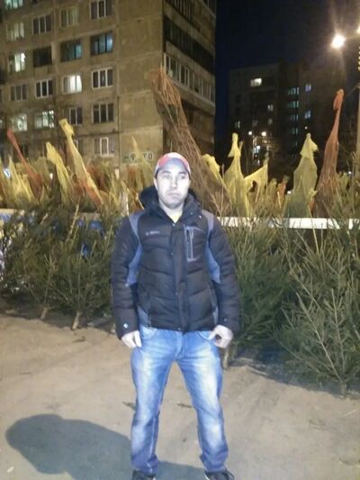  -,   Ikrom, 42 ,   ,   