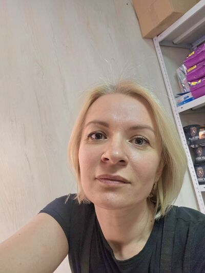  ,   Elena, 43 ,   ,   
