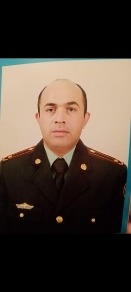  ,   Niko, 40 ,   ,   