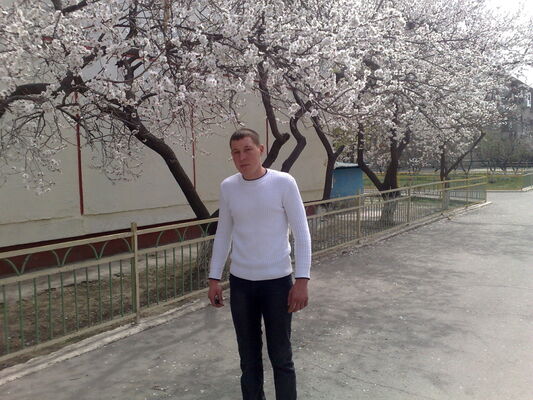  ,   Robert, 33 ,   