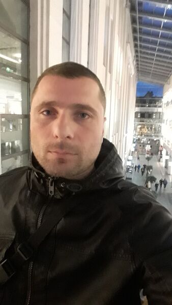  ,   Zakaria, 40 ,   ,   , c 
