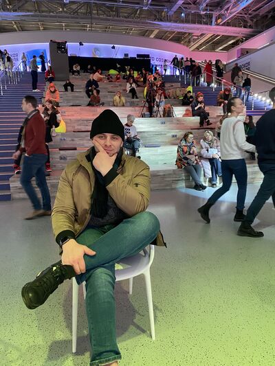  ,   Viktor, 37 ,   ,   , c , 