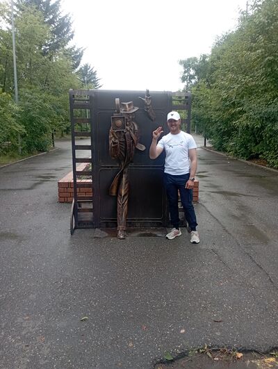  ,   Mladen, 31 ,   ,   