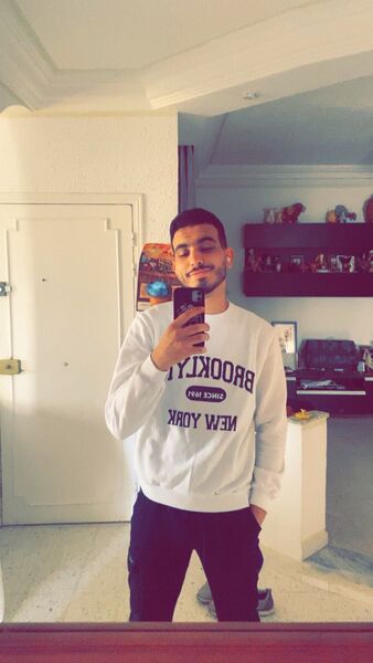  ,   Aziz, 24 ,   ,   