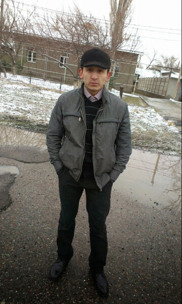  ,   Bek, 33 ,   