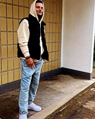  ,   , 28 ,   ,   