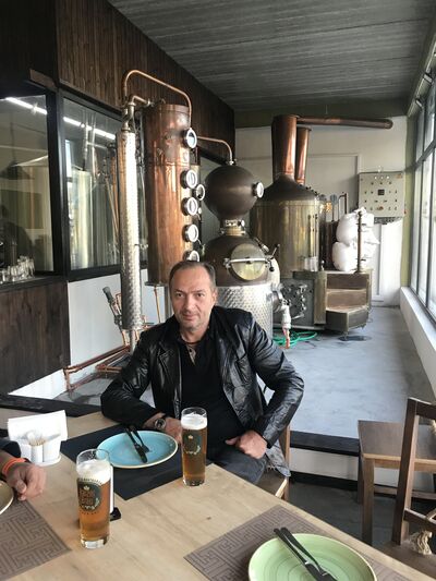  ,   Roin, 51 ,   ,   