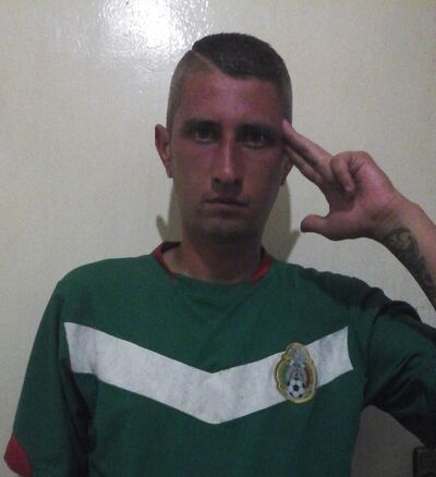  ,   Artur, 32 ,   ,   , c 